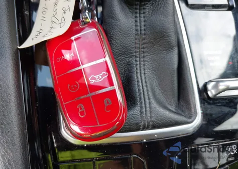 2024 Jeep Compass Limited 4X4 из США, поврежденный, VIN 3C4NJDCN2RT600035